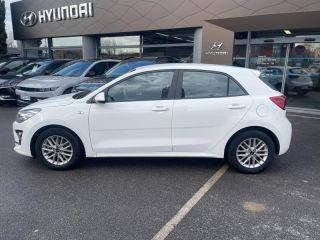 64100 : Hyundai Bayonne - Oceanic Auto - KIA Rio - Rio - Blanc - Traction - Essence