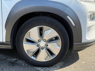 95100 : Hyundai Argenteuil - BNA - HYUNDAI Kona - Kona - Chalk White Métal - Traction - Electrique
