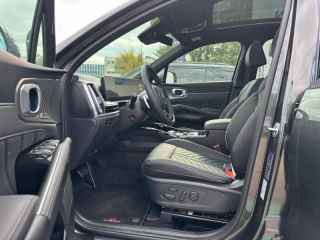 89100 : Hyundai Sens - APS - KIA Sorento - Sorento - Gris Cosmique métallisé - Transmission intégrale - Hybride rechargeable : Essence/Electrique