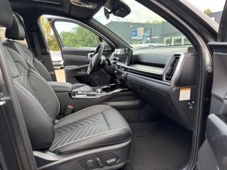 89100 : Hyundai Sens - APS - KIA Sorento - Sorento - Gris Cosmique métallisé - Transmission intégrale - Hybride rechargeable : Essence/Electrique