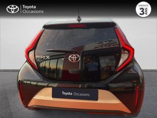 50000 : Hyundai Saint-Lô - GCA - TOYOTA Aygo X - Aygo X - Bi-Ton Beige Gingembre métal/Toit noir - Traction - Essence