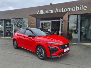28600 : Hyundai Chartres - Alliance Automobile - HYUNDAI Kona - Kona - Ignite Red/Toit/rétros Black - Traction - Essence/Micro-Hybride