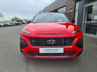 28600 : Hyundai Chartres - Alliance Automobile - HYUNDAI Kona - Kona - Ignite Red/Toit/rétros Black - Traction - Essence/Micro-Hybride