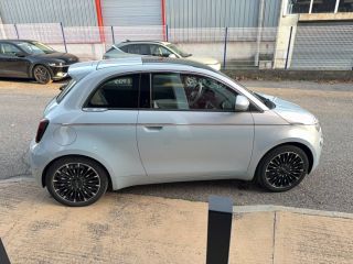 04100 : Hyundai Manosque - Pedinielli - FIAT 500e BERLINE MY22 SERIE 1 STEP 1 La Prima - 500 III - Bleu - Automate à fonct. Continu - Courant électrique