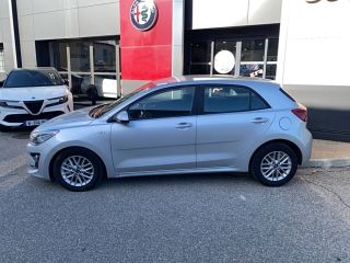04100 : Hyundai Manosque - Pedinielli - KIA RIO Active - RIO IV - Gris - Boîte manuelle - Essence sans plomb