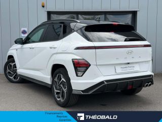 57685 : Hyundai Metz - Theobald Automobiles - HYUNDAI Kona - Kona - Atlas White/Toit/rétros Black - Traction - Hybride : Essence/Electrique