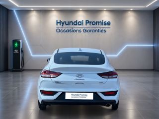 85000 : Hyundai MoceanRent | La Roche-sur-Yon - Océane Auto - HYUNDAI i30 FASTBACK Creative - i30 III - Blanc - Boîte séquentielle - Diesel