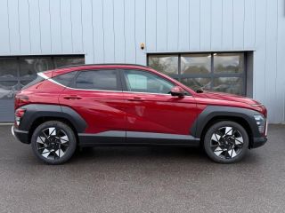 57685 : Hyundai Metz - Theobald Automobiles - HYUNDAI Kona - Kona - Ultimate Red métallisé - Traction - Hybride : Essence/Electrique