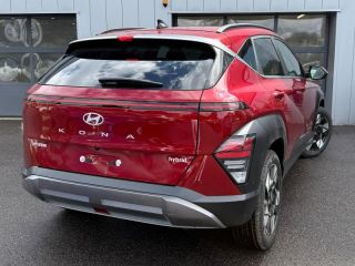 57685 : Hyundai Metz - Theobald Automobiles - HYUNDAI Kona - Kona - Ultimate Red métallisé - Traction - Hybride : Essence/Electrique