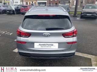 92250 : Hyundai Motor Company - HYUNDAI i30 SW - i30 SW - Shimmering Silver Métal - Traction - Essence/Micro-Hybride