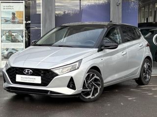 57100 : Hyundai Thionville - Théobald Automobiles - HYUNDAI i20 - i20 - Sleek Silver Métal/Toit/rétros Black - Traction - Essence/Micro-Hybride