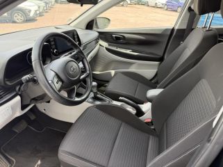 14100 : Hyundai Lisieux - Trajectoire Automobiles - HYUNDAI i20 - i20 - Phantom Black Métal - Traction - Essence/Micro-Hybride