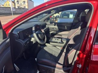 89100 : Hyundai Sens - APS - HYUNDAI Tucson - Tucson - Ultimate Red Métal - Traction - Hybride : Essence/Electrique
