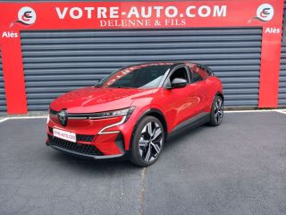 30100 : Hyundai Alès - Auto Hall - RENAULT MEGANE E-TECH Iconic - MEGANE V - Rouge - Automate à fonct. Continu - Courant électrique