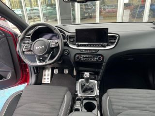 89100 : Hyundai Sens - APS - KIA Ceed - Ceed - Rouge Rubis métallisé - Traction - Essence