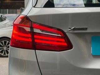 78000 : Hyundai Versailles - SOCOHY - BMW Série 2 ActiveTourer - Série 2 ActiveTourer - Glaciersilber - Transmission intégrale - Diesel