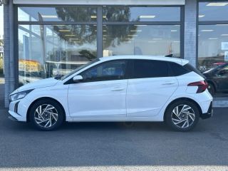 57200 : Hyundai Sarreguemines - Theobald Automobiles - HYUNDAI i20 - i20 - Polar White - Traction - Essence