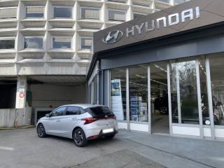 75013 : Hyundai Paris 13 - Bayard Automobiles - HYUNDAI i20 - i20 - Sleek silver - Traction - Essence/Micro-Hybride