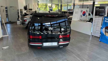 33110 : Hyundai Bordeaux Nord Le Bouscat - Sipa Automobiles - HYUNDAI SANTA FE Executive - SANTA FE V - Black - Boîte automatique - Essence / Courant électrique