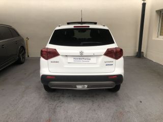 38300 : Hyundai Bourgoin-Jallieu - Groupe Central Autos - SUZUKI VITARA Style - VITARA IV - Blanc - Boîte manuelle - Essence sans plomb