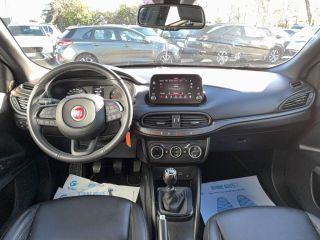 33140 : Hyundai Bordeaux Sud Villenave d&#039;Ornon - Sipa Automobiles - FIAT TIPO 5 PORTES MY20 S-Design - TIPO II - NOIR - Boîte manuelle - Essence sans plomb