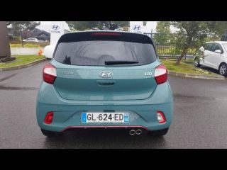 56000 : Hyundai Vannes - Park Lann Automobiles - HYUNDAI i10 - i10 - Mangrove Green Métal/Toit/rétros Black - Traction - Essence
