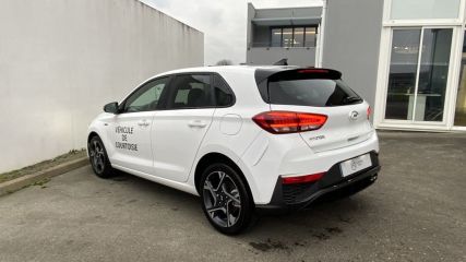 85000 : Hyundai La Roche-sur-Yon - Océane Auto - HYUNDAI i30 N Line - i30 III - Blanc - Boîte séquentielle - Essence sans plomb