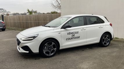 85000 : Hyundai La Roche-sur-Yon - Océane Auto - HYUNDAI i30 N Line - i30 III - Blanc - Boîte séquentielle - Essence sans plomb