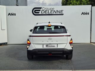 30100 : Hyundai Alès - Auto Hall - HYUNDAI KONA Intuitive - KONA II - Blanc - Automate sequentiel - Essence / Courant électrique