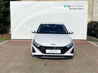 33110 : Hyundai Bordeaux Nord Le Bouscat - Sipa Automobiles - HYUNDAI i20 Creative - i20 (08/2023) - ATLAS WHITE. - Automate sequentiel - Essence sans plomb