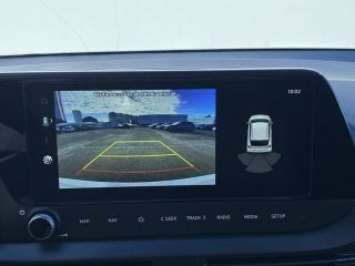 33110 : Hyundai Bordeaux Nord Le Bouscat - Sipa Automobiles - HYUNDAI i20 Creative - i20 (08/2023) - ATLAS WHITE. - Automate sequentiel - Essence sans plomb