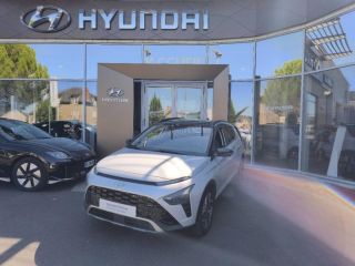 19100 : Hyundai Brive-la-Gaillarde - Garage Pouget - HYUNDAI Bayon - Bayon - Sleek Silver Métal/Toit/rétros Black - Traction - Essence/Micro-Hybride