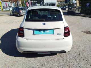 04100 : Hyundai Manosque - Pedinielli - FIAT 500e BERLINE Icône - 500 III - Blanc - Automate à fonct. Continu - Courant électrique