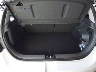 13730 : Hyundai Marignane - Cap Milanesio - HYUNDAI i20 Creative - i20 III - Polar White/Phantom Black - Automate sequentiel - Essence sans plomb