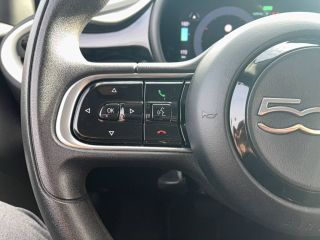 33140 : Hyundai Bordeaux Sud Villenave d'Ornon - Sipa Automobiles - FIAT 500e BERLINE MY22 SERIE 1 STEP 1 Action Plus - 500 III - Blanc - Automate à fonct. Continu - Courant électrique