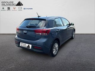 13300 : Hyundai Salon de Provence - Cap Milanesio - KIA RIO Active - RIO IV - Bleu - Automate sequentiel - Essence sans plomb