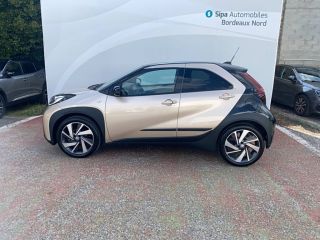 33110 : Hyundai Bordeaux Nord Le Bouscat - Sipa Automobiles - TOYOTA AYGO X Air Collection - AYGO X (10/2023) - Beige - Boîte manuelle - Essence sans plomb