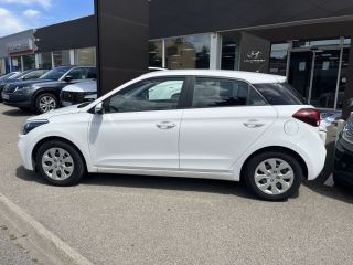 38200 : Hyundai Vienne - Groupe Central Autos - HYUNDAI i20 Initia - i20 II - Blanc - Boîte manuelle - Essence sans plomb