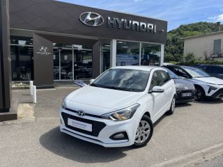 38200 : Hyundai Vienne - Groupe Central Autos - HYUNDAI i20 Initia - i20 II - Blanc - Boîte manuelle - Essence sans plomb
