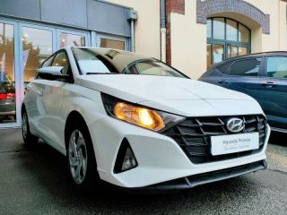 78000 : Hyundai Versailles - SOCOHY - HYUNDAI i20 - i20 - Polar White - Traction - Essence