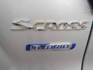 52000 : Hyundai Chaumont - Garage Michel Bazin - SUZUKI S-Cross - S-Cross - Silky Silver métallisé - Transmission intégrale - Essence/Micro-Hybride
