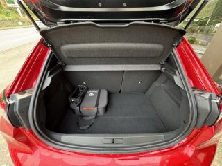 50300 : Hyundai Avranches - GCA - PEUGEOT 208 - 208 - Rouge Elixir (V) - Traction - Electrique