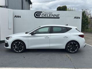 30100 : Hyundai Alès - Auto Hall - CUPRA LEON V - LEON - Blanc - Automate sequentiel - Essence / Courant électrique