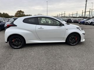 31683 : Hyundai Toulouse Sud Labège - Automobiles Delahaye - TOYOTA YARIS GR Track - YARIS IV - Blanc - Boîte manuelle - Essence sans plomb