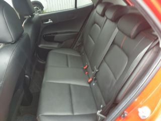 29200 : Hyundai Brest - Iroise Automobiles - KIA Picanto - Picanto - Rouge Grenat - Traction - Essence