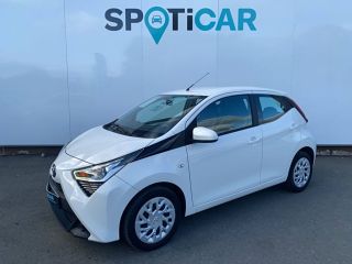 33140 : Hyundai Bordeaux Sud Villenave d&#039;Ornon - Sipa Automobiles - TOYOTA AYGO MY20 x-play - AYGO II - BLANC - Boîte manuelle - Essence sans plomb