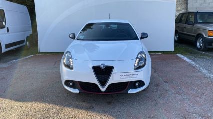 33110 : Hyundai Bordeaux Nord Le Bouscat - Sipa Automobiles - ALFA ROMEO GIULIETTA SERIE 2 Super - GIULIETTA III - BLANC - Boîte automatisée - Essence sans plomb