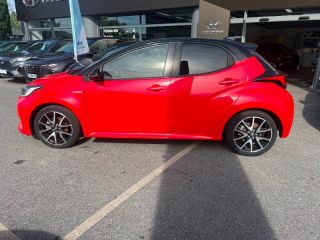 64100 : Hyundai Bayonne - Oceanic Auto - TOYOTA Yaris - Yaris - Bi-ton Rouge Fusion / Toit noir - Traction - Hybride : Essence/Electrique