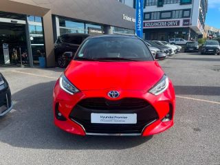 64100 : Hyundai Bayonne - Oceanic Auto - TOYOTA Yaris - Yaris - Bi-ton Rouge Fusion / Toit noir - Traction - Hybride : Essence/Electrique