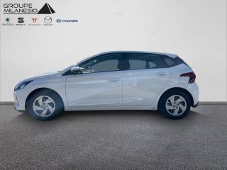 13290 : Hyundai Aix en Provence - Cap Milanesio - HYUNDAI i20 Initia - i20 III - Blanc - Boîte manuelle - Essence sans plomb